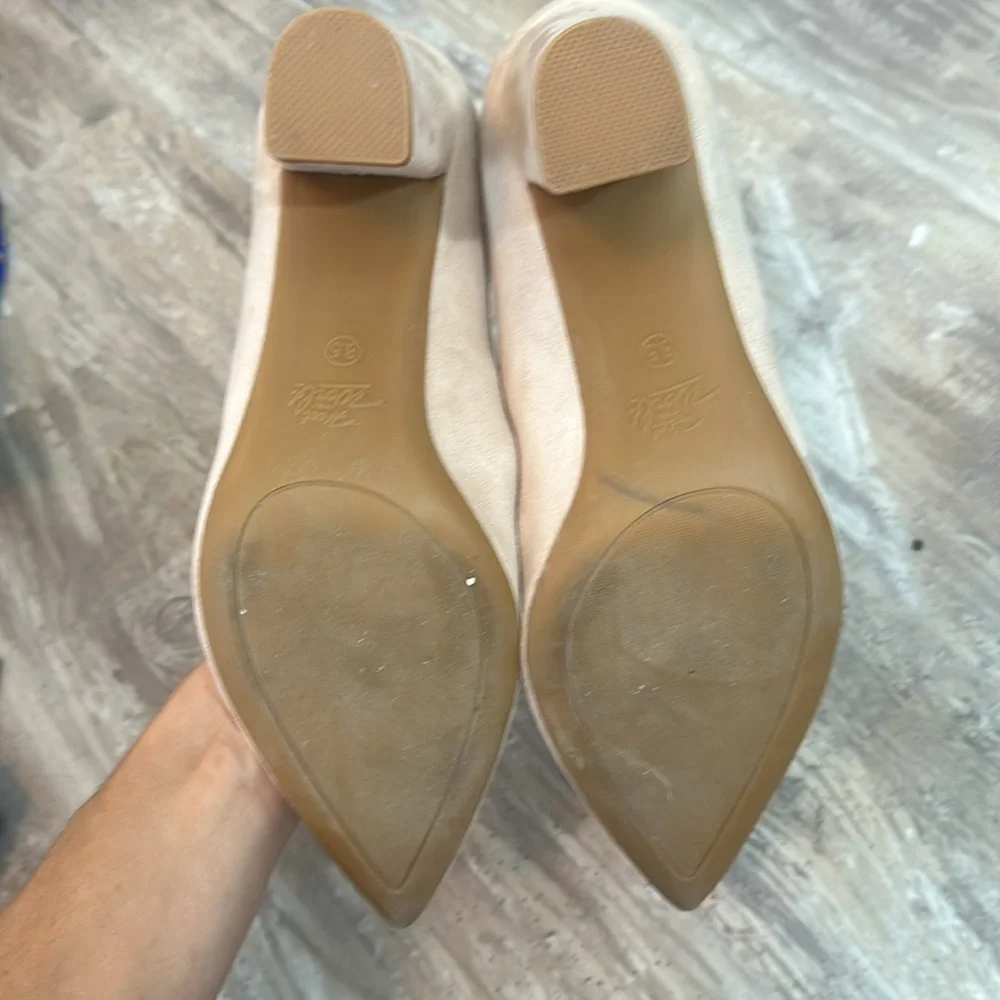 👠 3.5” blush block heels Sz 8.5 (like new, only worn once!)